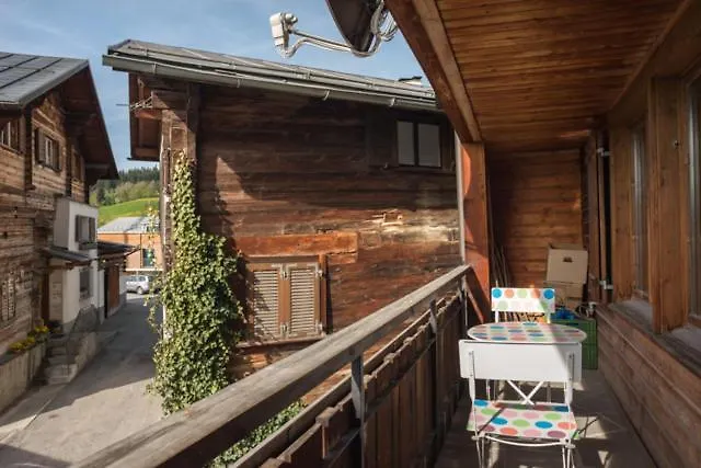 Apartament Edelweiss Ferienwohnung, Casa Dadens, Dorf , 6027