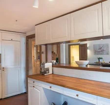 Edelweiss Ferienwohnung, Casa Dadens, Dorf , 6027 Daire