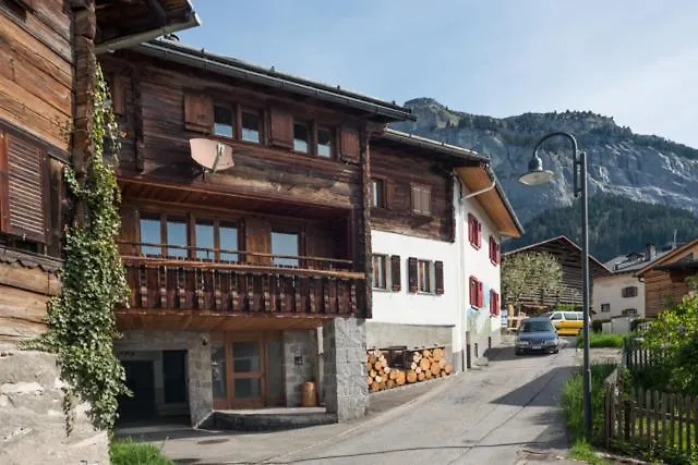 Edelweiss Ferienwohnung, Casa Dadens, Dorf , 6027 Apartment